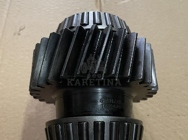 New Holland T8 Case Magnum - wałek koła zębatego 87740760-1