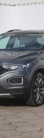 Volkswagen T-Roc , Salon Polska, Serwis ASO, Automat, VAT 23%, Klimatronic,-3