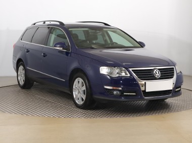 Volkswagen Passat B6 , Xenon, Klima, Tempomat, Parktronic, Podgrzewane siedzienia,-1