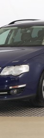 Volkswagen Passat B6 , Xenon, Klima, Tempomat, Parktronic, Podgrzewane siedzienia,-3