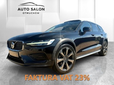 Volvo V60 II V60 Cross Country CROSS COUNTRY skóra nawi FULL LED blis acc grzane fotele-1