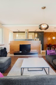Oryginalny w formie, komfortowy w aranżacji, apartament w koronach drzew-2