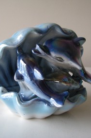 Figurka – ozdoba ceramiczna – Delfiny w muszli -2