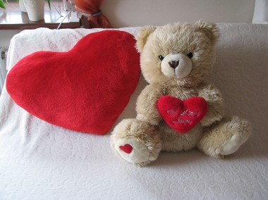 Poduszka – serce na Walentynki - pluszowa przytulanka 60 x 45 cm -1
