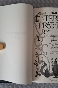 Książka „Pociągnięcie pióra. Zagubione opowieści” T. Pratchett, do sprzedania-2