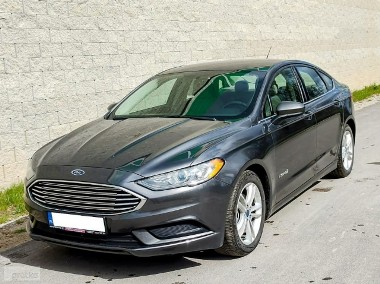 Ford Fusion-1