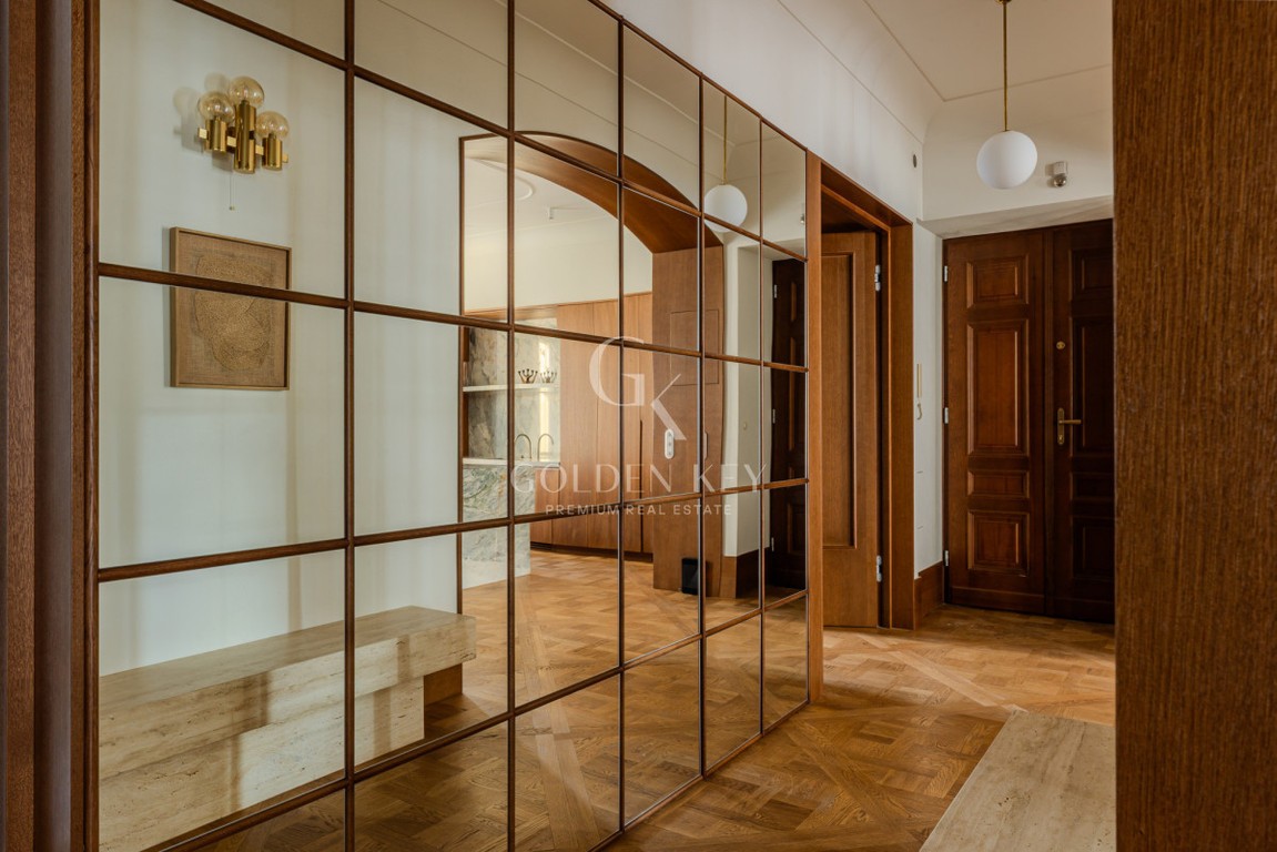 Ekskluzywny apartament Mokotowska 40,balkon,winda - Więcej