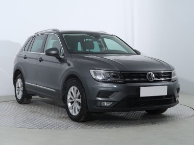 Volkswagen Tiguan , DSG, VAT 23%, Navi, Klimatronic, Tempomat, Parktronic-1