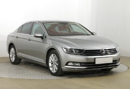 Volkswagen Passat B8 , Salon Polska, Serwis ASO, VAT 23%, Navi, Klimatronic,