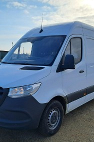 Mercedes-Benz Sprinter-2