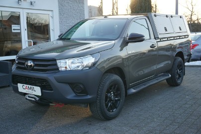Toyota Hilux VIII polski salon, niski przebieg
