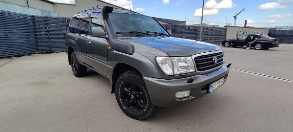 Toyota Land Cruiser IV