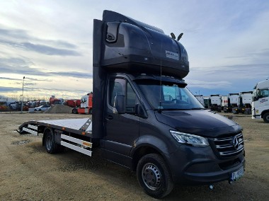 Mercedes-Benz Sprinter-1