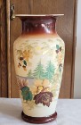 Secesyjny ręcznie malowany emalią opakowy wazon w jesiennych barwach