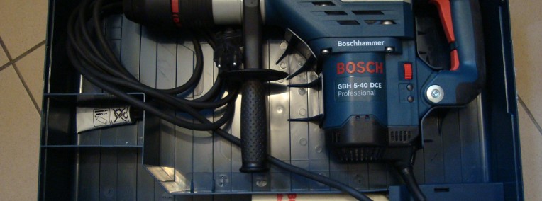 Sprzedam młoto-wiertarkę Bosch GBH 5-40 SDS Max z walizką  (stan jak nowy).-1
