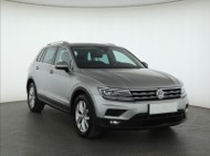 Volkswagen Tiguan , Salon Polska, DSG, Navi, Klimatronic, Tempomat, Parktronic,