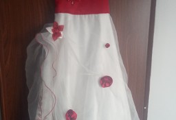 długa suknia balowa  dla dziewczynki 