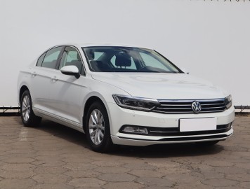 Volkswagen Passat B8 , Salon Polska, Serwis ASO, Automat, Navi, Klimatronic,
