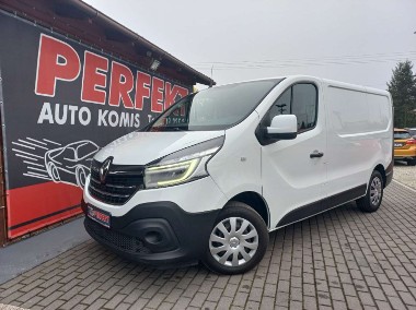 Renault Trafic-1