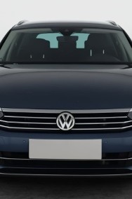 Volkswagen Passat B8 , Salon Polska, Automat, Skóra, Navi, Klimatronic, Tempomat,-2