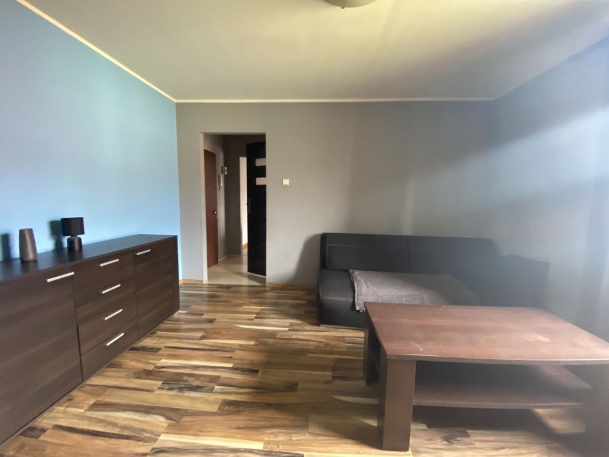 Umeblowana kawalerka w centrum - Widok 2