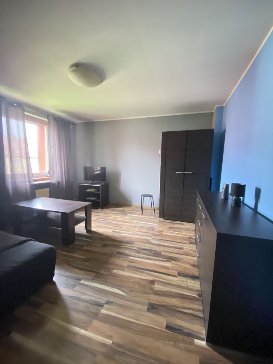 Umeblowana kawalerka w centrum - Widok 3