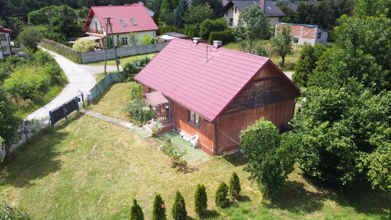 Klimatyczny drewniany dom w Krakowie, Podgórze-Rybitwy 80m2 | 50 arów