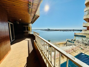 Apartament w pierwszej linii brzegowej z widokiem na morze i basenem-1
