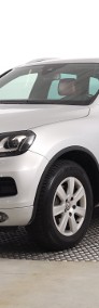 Volkswagen Touareg II , 245 KM, Automat, Skóra, Navi, Xenon, Bi-Xenon, Klimatronic,-3