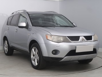 Mitsubishi Outlander II , Salon Polska, Serwis ASO, 7 miejsc, Tempomat, Parktronic,