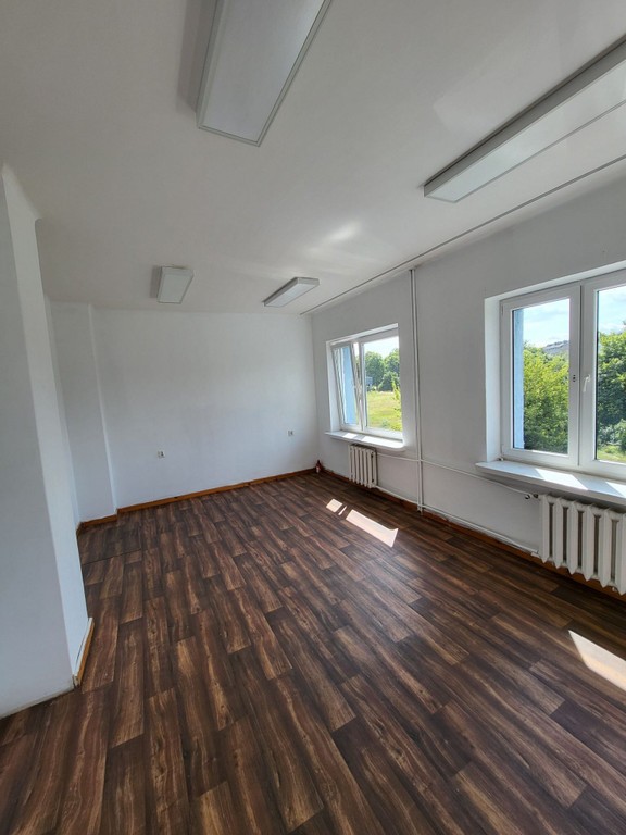 Gotowe biuro 24,5 m², szybkie wejście, parking, elastyczna umowa, Piotrkowskałódzkie