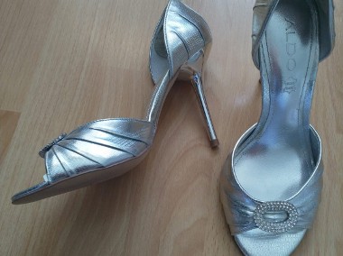 Skórzane sandały ALDO,  srebrne, rozmiar 37, stan idealny -1