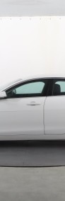 Jaguar XE I , Salon Polska, Serwis ASO, 180 KM, Automat, Skóra, Xenon,-4