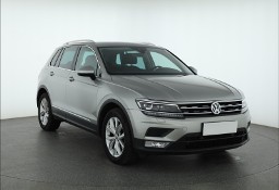 Volkswagen Tiguan , Salon Polska, Serwis ASO, DSG, Navi, Xenon, Bi-Xenon,