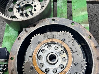 Claas Xerion 4000 5000 - zwolnica-1