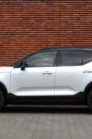 Volvo XC40 B4 Ultra Black Edition 2.0 B4 Ultra Black Edition (197 KM) Hak holowniczy,-2