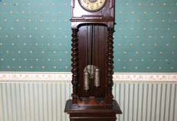 Stojący zegar przedwojenny dwuwagowy - drewno orzech