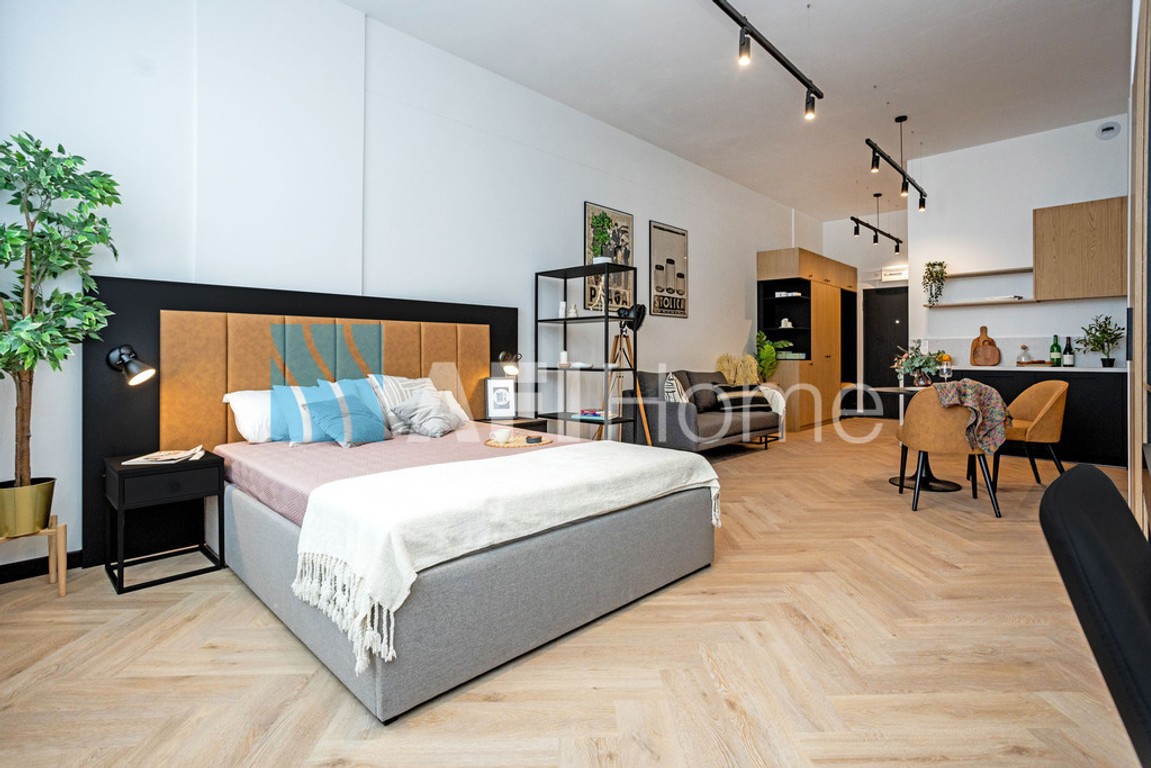 Bez prowizji | Przestronne mieszkanie typu studio – další