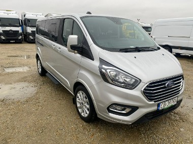 Ford Tourneo-1