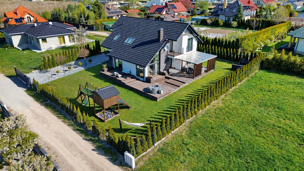Dom w wysokim standardzie parę kilometrów od Puław
