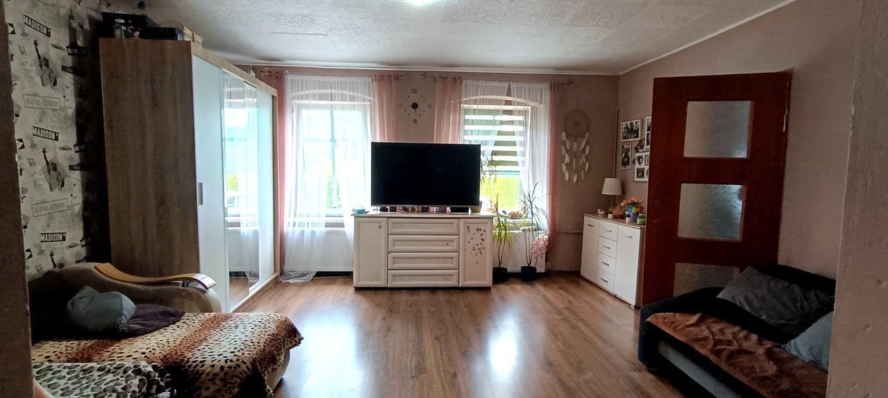 Kamienica, 2 pokoje, 55 m2, wysoki parter Pieszyce