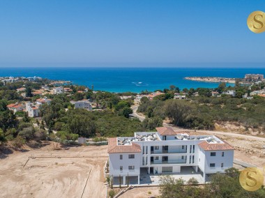 Cypr, Pafos, Coral Bay. Apartament blisko morza z tarasem i miejscem parkingowym-1