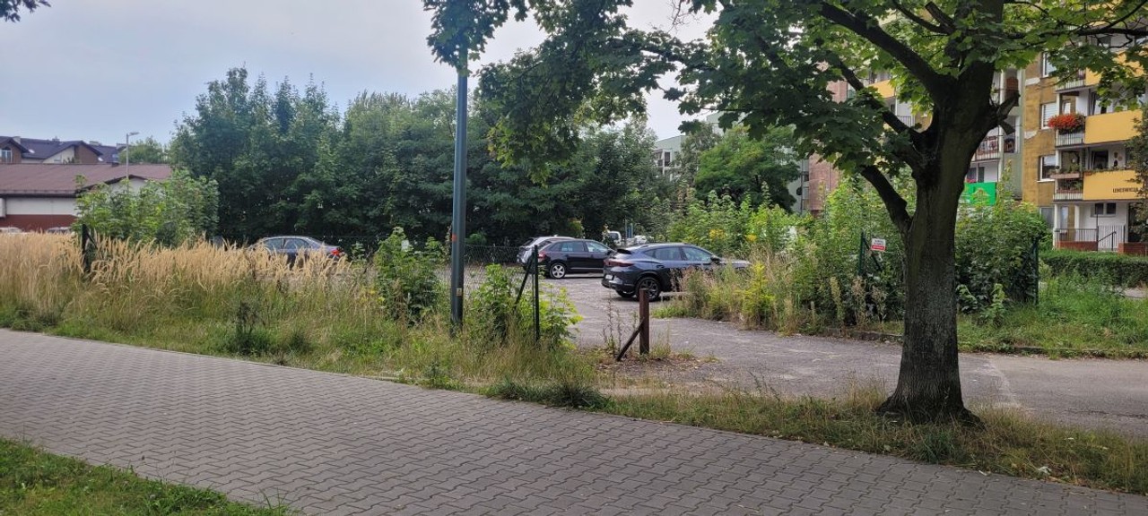 działka lub grunt na sprzedaż