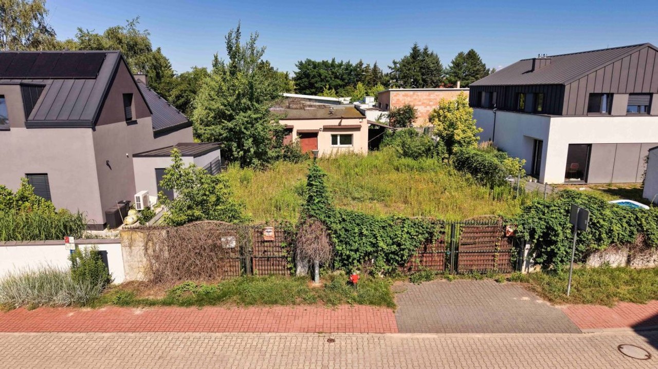 Sprzedam działkę w Suchym Lesie - Więcej