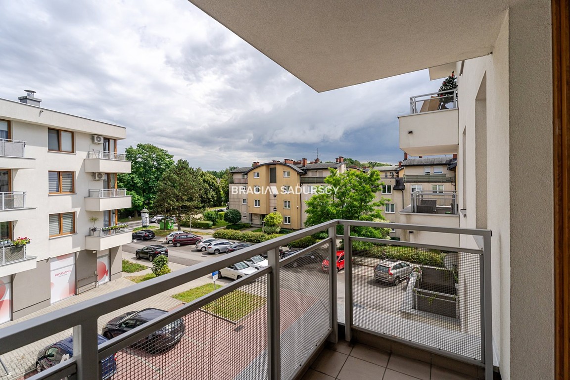 2 pok. mieszkanie z dużym balkonem,zielona okolica - Widok 2