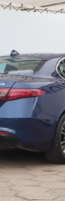 Alfa Romeo Giulia , Salon Polska, Serwis ASO, Automat, VAT 23%, Navi, Xenon,-4