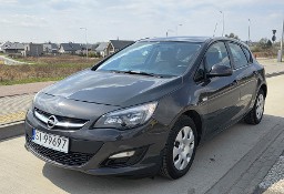 Opel Astra J 1,4 101 KM Essentia Lift Navigacja Bluetooth CarPlay Android Auto