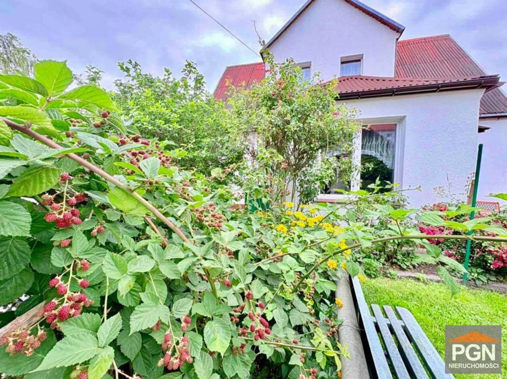 Dom z pięknym ogrodem w centrum Trzebiatowa – idea