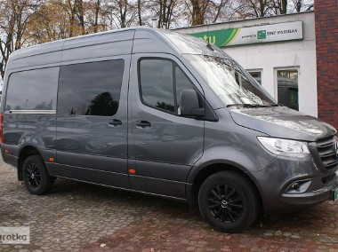 Mercedes-Benz Sprinter-1