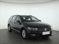 Volkswagen Passat B8 , Automat, Navi, Klimatronic, Tempomat, Parktronic,